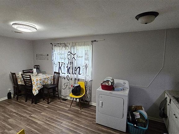 5th image of 1608 Ballymena Dr