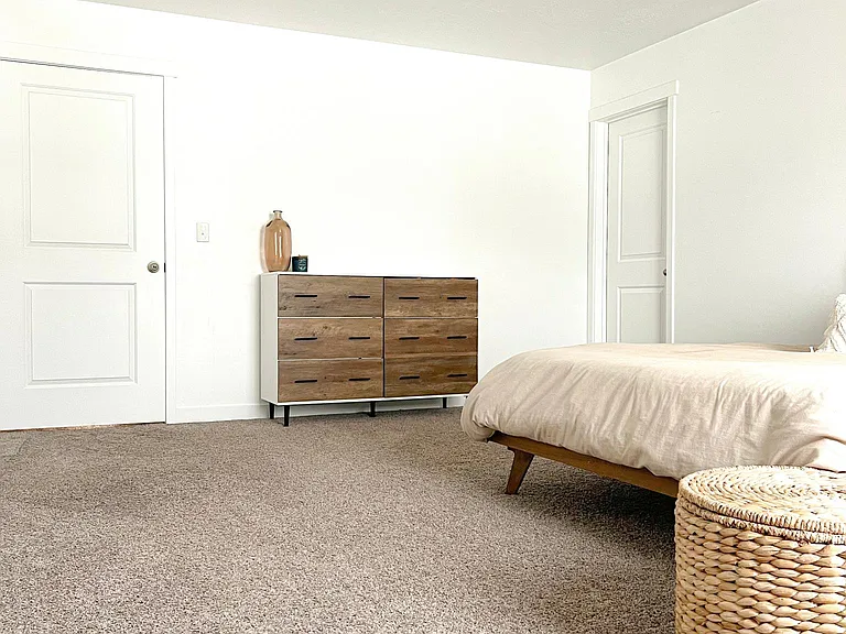 1863 S 460 W — Photo 7