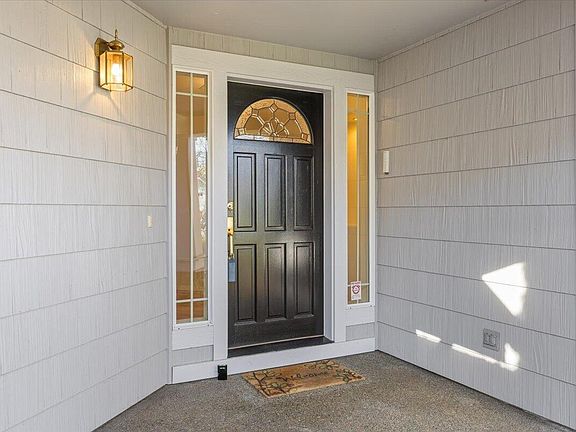 5th image of 88 Mountain View Dr