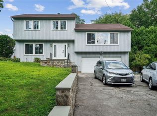 396 Stratton Rd, New Rochelle, NY 10804