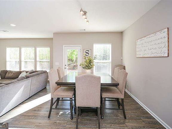 4th image of 449 Timberleaf Rd