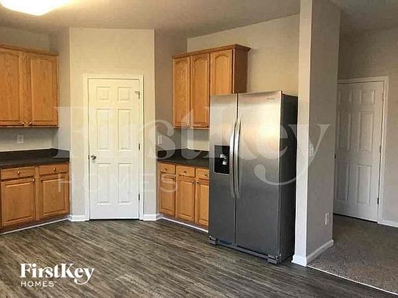5th image of 6712 Blackwood Ln