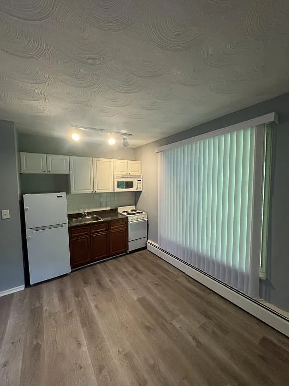 724 Delta Ave. Apt. 18 — Photo 1