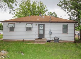 811 Park St, Larned, KS 67550