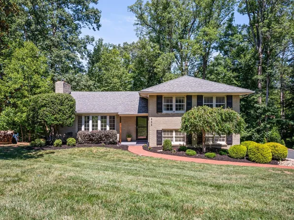933 Rothowood Rd, Lynchburg, VA 24503