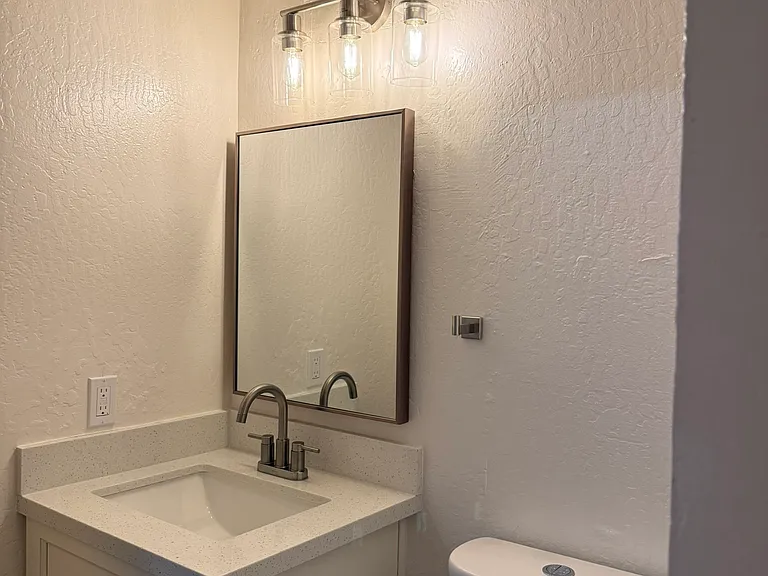 800 Heinz Ave #4 — Photo 7
