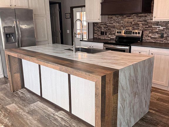 2nd image of 120 Gun Club Rd E