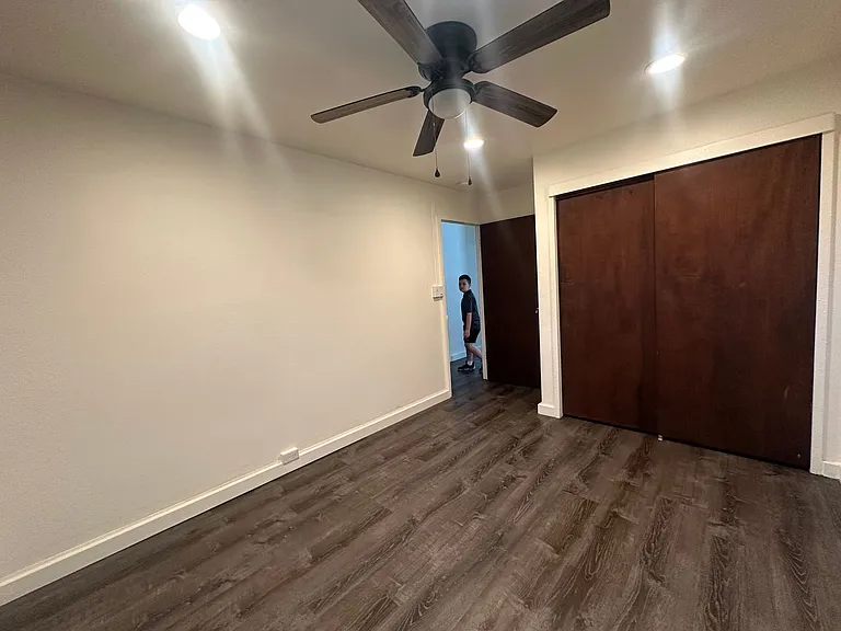 2407 Booth Rd — Photo 5