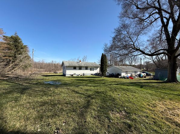 10300 Farrand Rd, Otisville, MI 48463