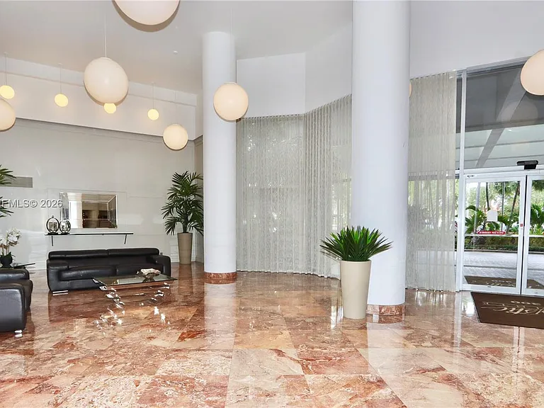 3600 Mystic Pointe Dr #1115 — Photo 37