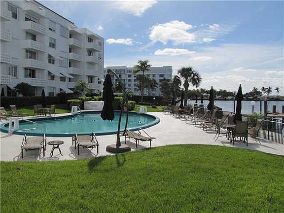 2nd image of 2840 S OCEAN Boulevard #PH612