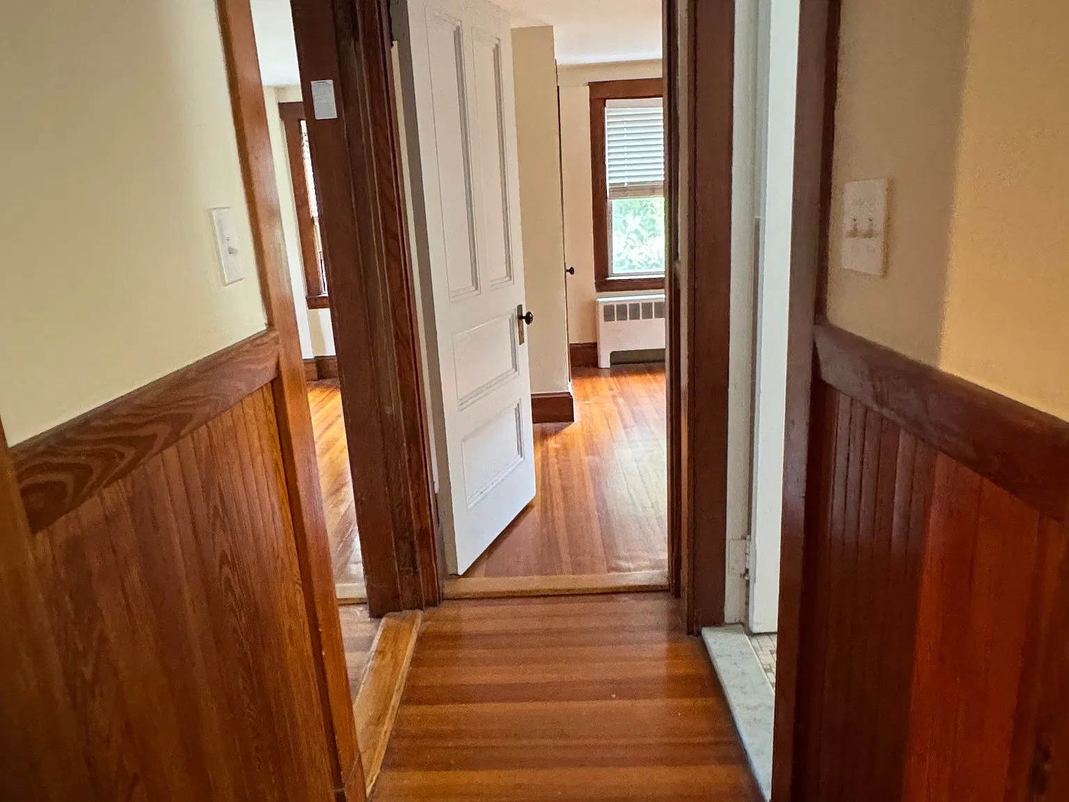 2 bed, 1.0 bath, 1100 sqft, $2,500 — Photo 4