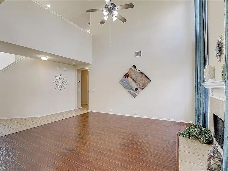 537 Golden Creek Dr — Photo 12