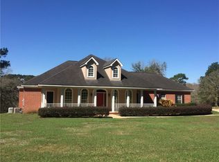 2645 Scenic Lake Dr, Semmes, AL 36575