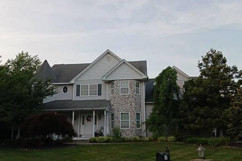 1st image of 17 Cypress Ct