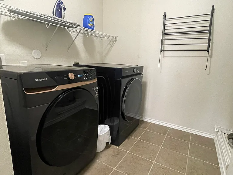 3738 Gallery Wls — Photo 32