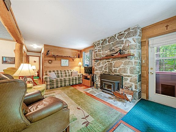 4th image of 440 W Laurel Ln