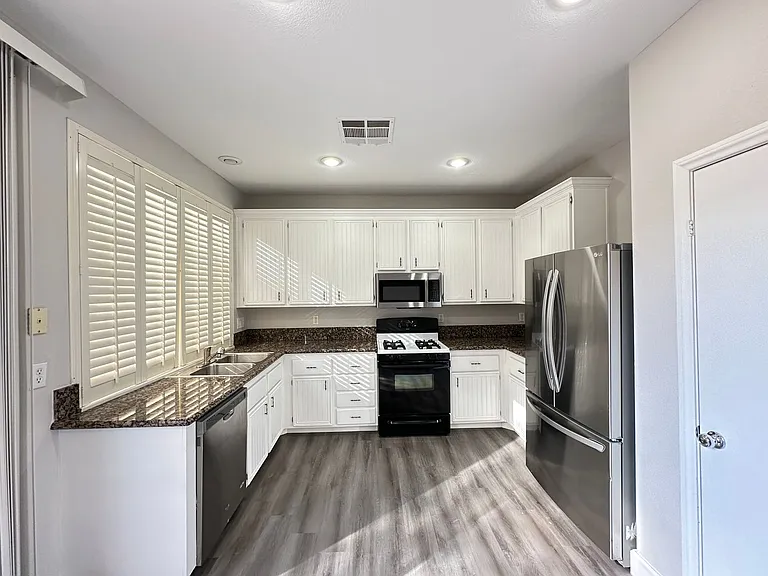 10191 Splendor Ridge Ave — Photo 5