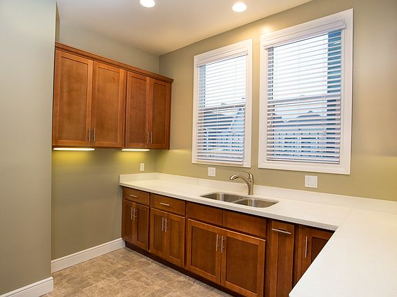 3rd image of 4425 California St APT 2