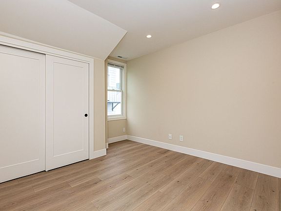 4th image of 305 Bocana St #D