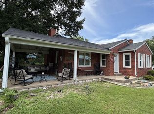1624 S 55th St, Kansas City, KS 66106