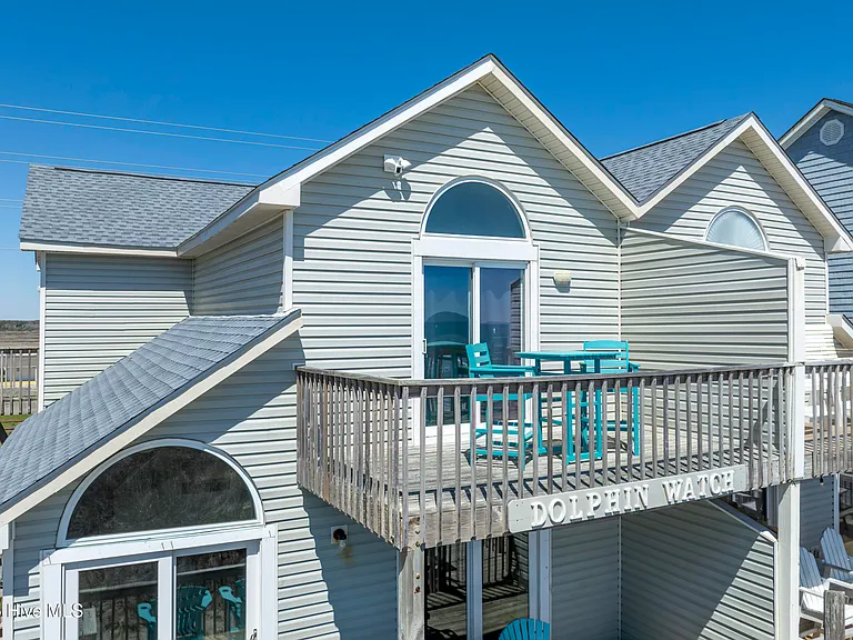 3994 Island Dr — Photo 8