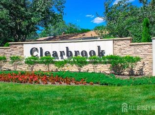 277 Crosse Dr APT 2G, Monroe Township, NJ 08831