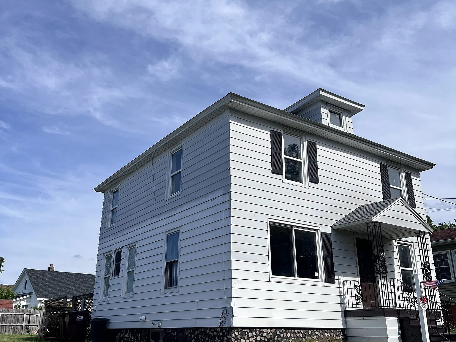 3 bed, 1.5 bath, 1456 sqft, $1,600 — Photo 3