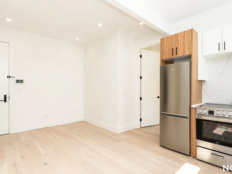 485 Tompkins Ave #2A — Photo 6