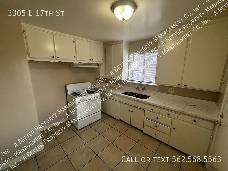 3305 E 17th St — Photo 1