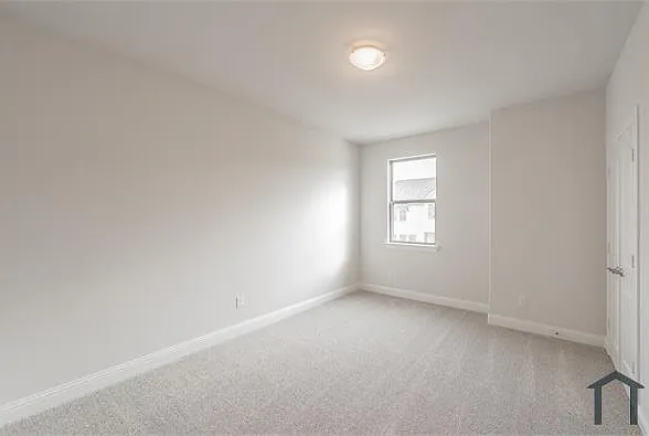 9709 Thorncrown Ln — Photo 24