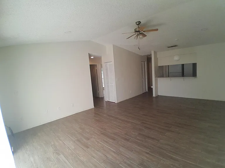 2927 Kelly Ridge Ln — Photo 9