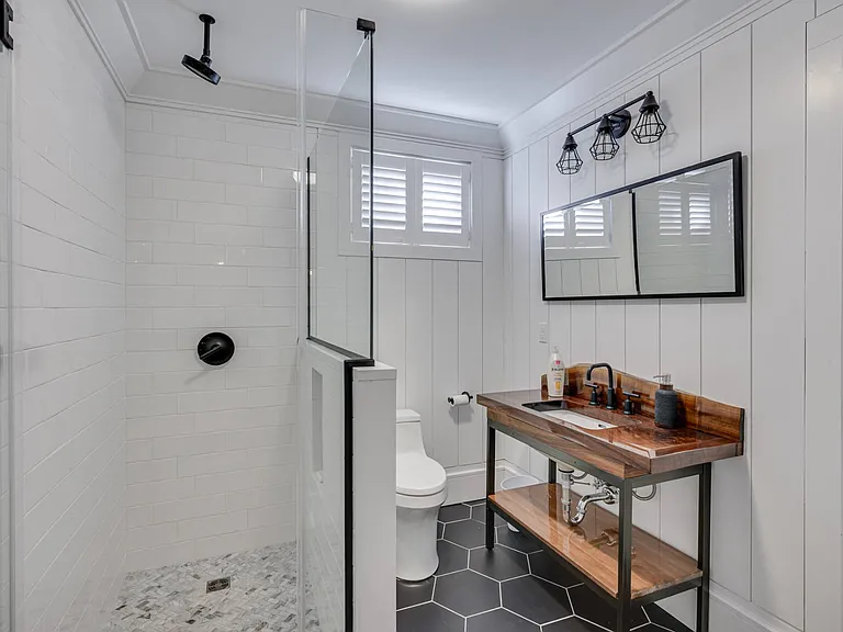 18 Sea Gate Ave — Photo 22