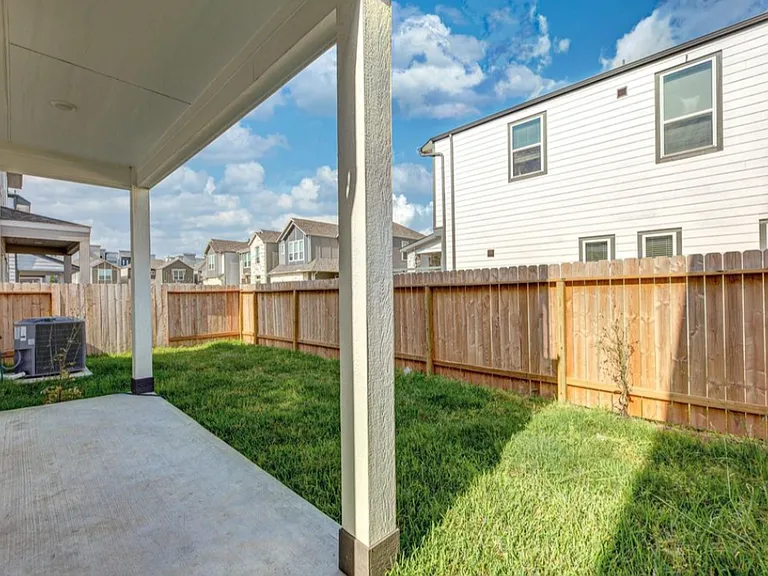3011 Valley Dr — Photo 22