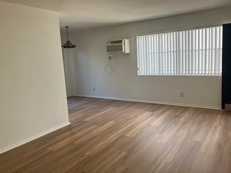 1749 Butler Ave #1 — Photo 6