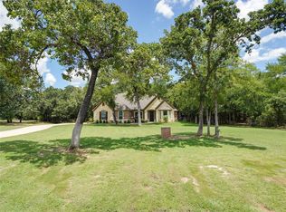 107 Foxpointe Cir, Weatherford, TX 76087