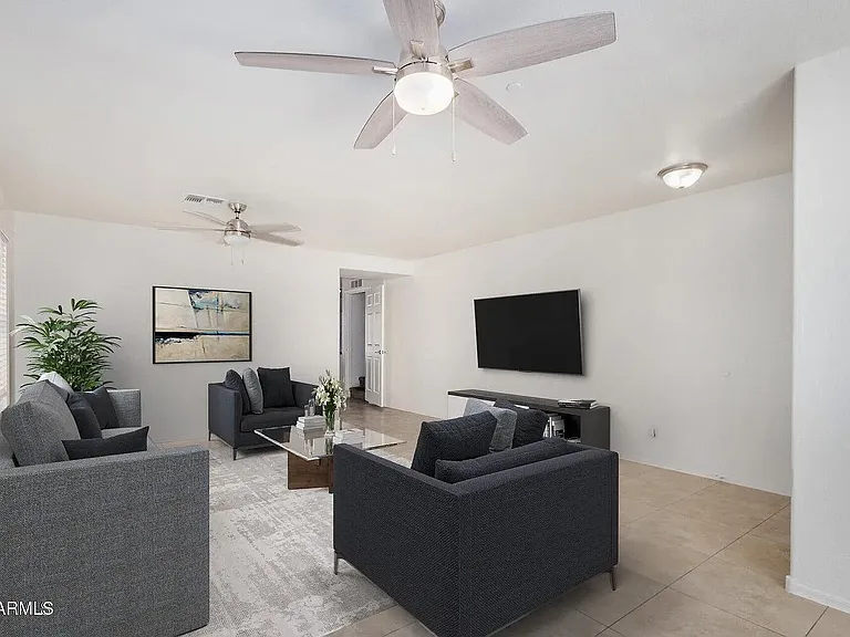 11836 W Rosewood Dr — Photo 3