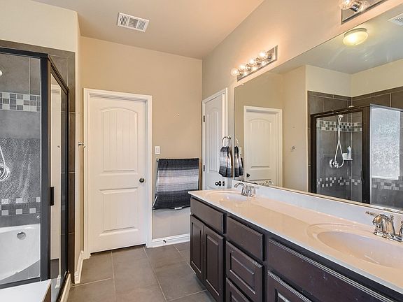 3rd image of 6205 Antigo Ln