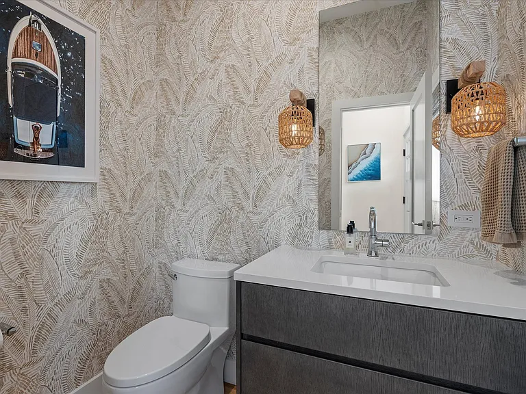 68 Foster Ave #12 — Photo 7