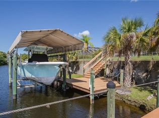9194 Palm Island Cir, North Fort Myers, FL 33903