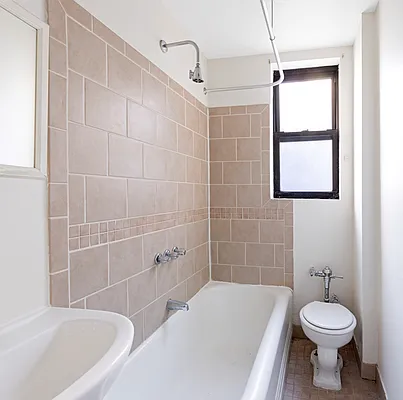 Rented by Compass | media 13