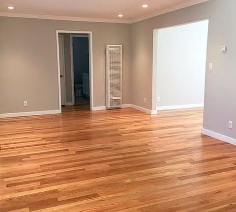 3rd image of 1019 Laurel St APT 3