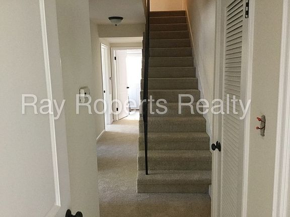 5th image of 205 S Montague Ave