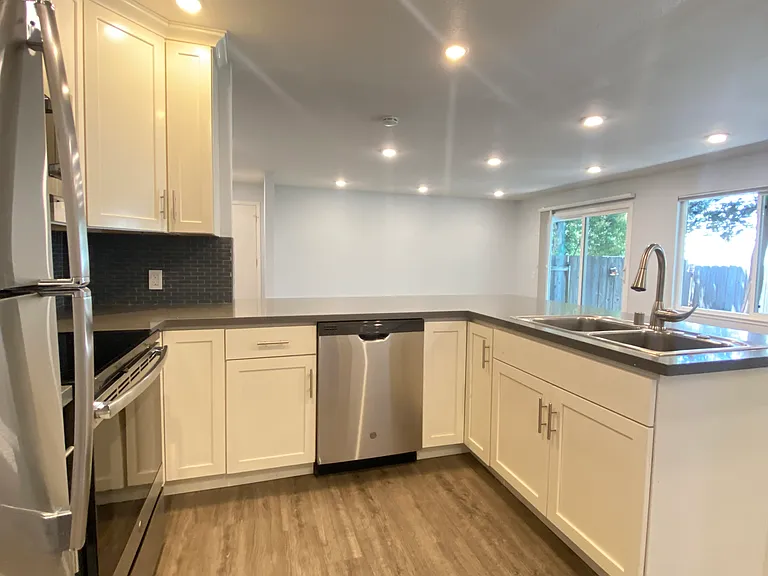 642 Hopkins Ave #1 — Photo 6