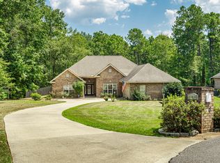 8 Meriwether Cir, Hattiesburg, MS 39402