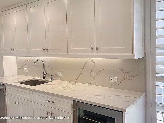 5th image of 3901 S Flagler Dr APT 804