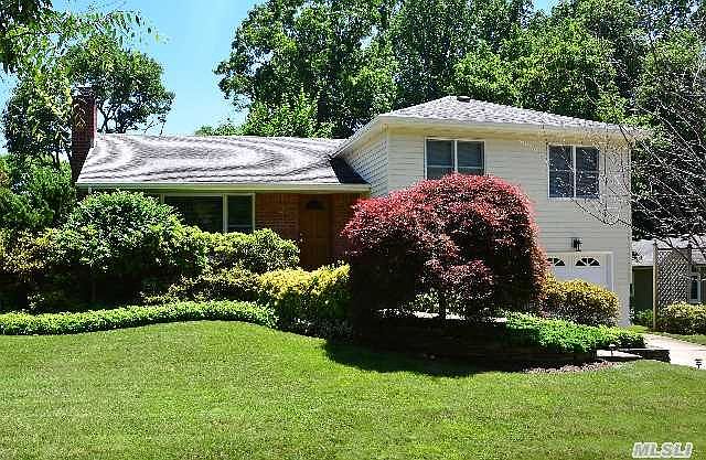 1st image of 28 Morewood Oaks
