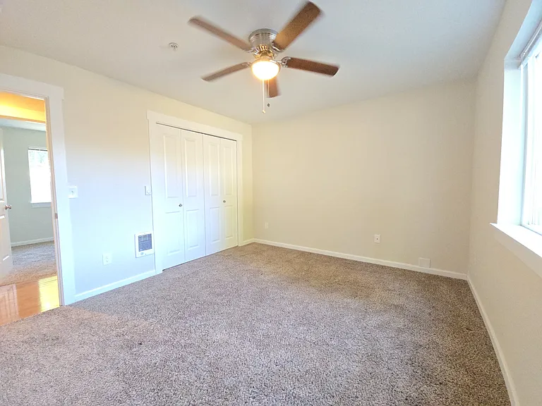 1912 Filbert St — Photo 11