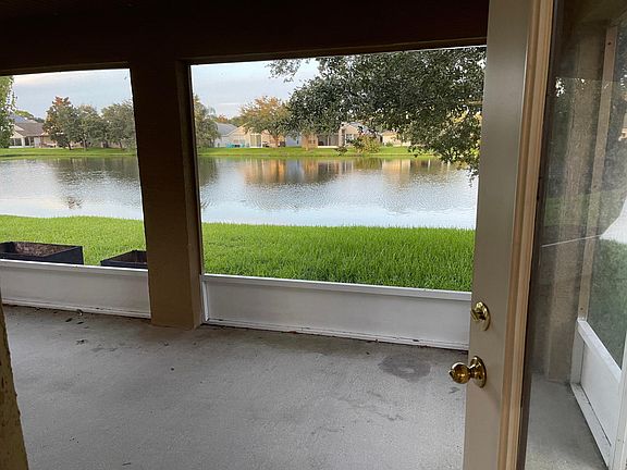 2nd image of 1055 Sedgewood Cir