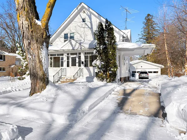 115 N Clinton Ave, Clintonville, WI 54929